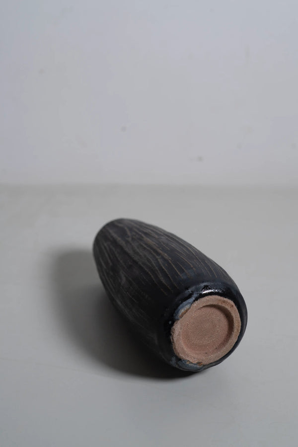 Japanese ceramic flower vase black bottom