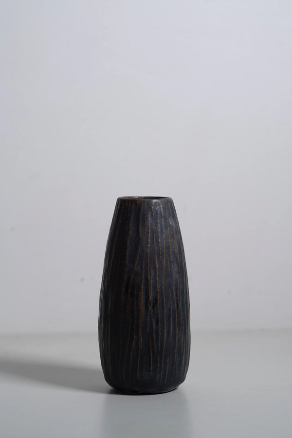 Japanese ceramic flower vase black front