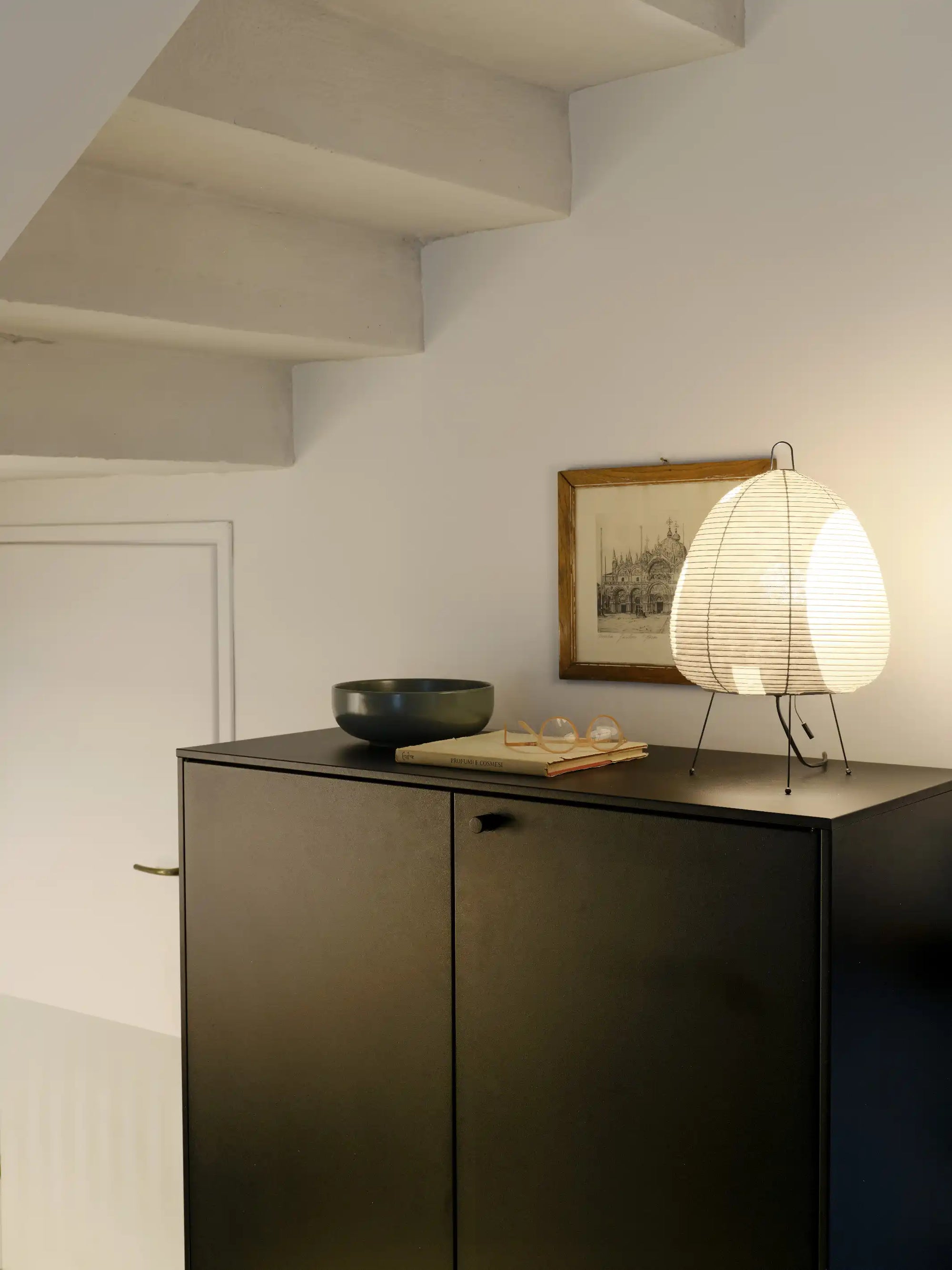 Japanese paper Noguchi lamp Akari1AG table